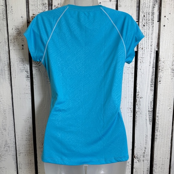 Champion Semi Fitted Athletic T-shirt Top Womens Size Medium Turquoise Quick Dry - Picture 5 of 8